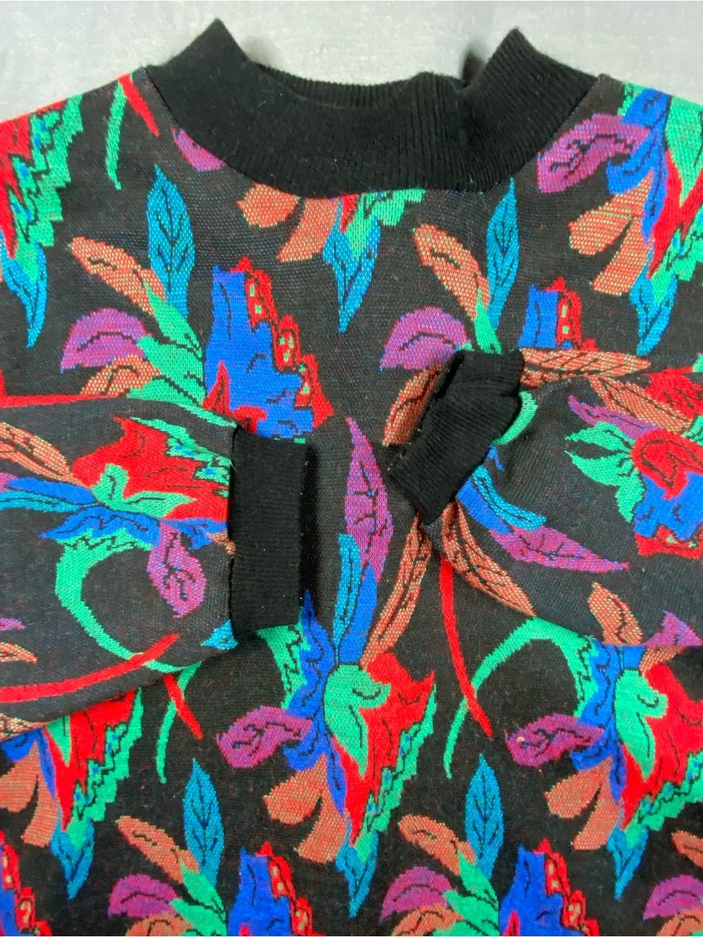 Vintage 80s Bedford Fair Women's Black Floral Crewneck Sweater